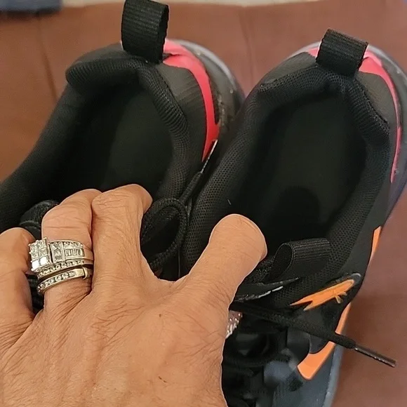 Nike - Picture 5 of 10